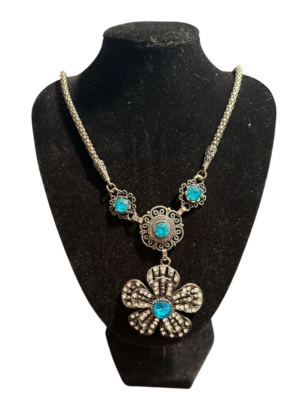 Turquoise Crystal Flower Pendant Necklace - Women's Jewelry